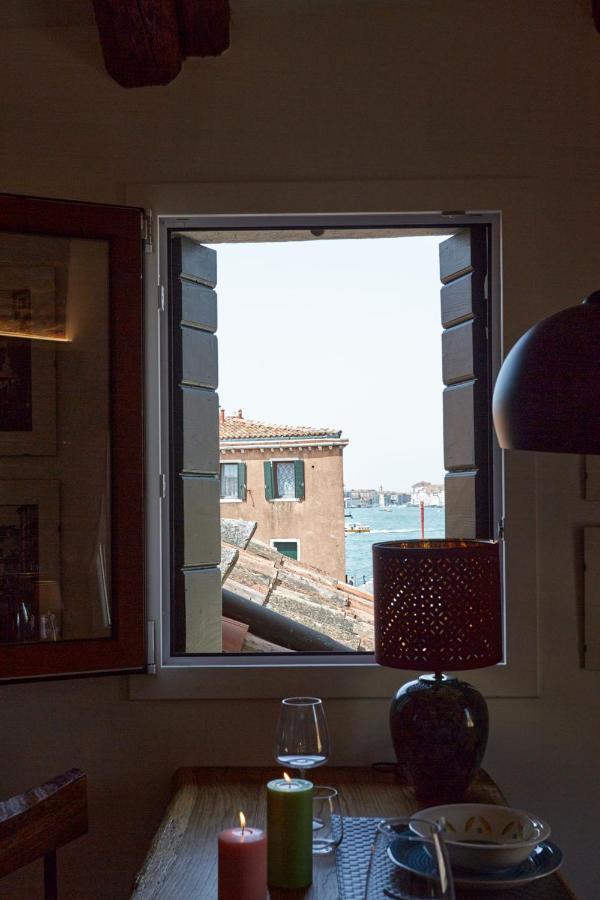 Apartamento Acqua - Attico Con Terrazza Veneza